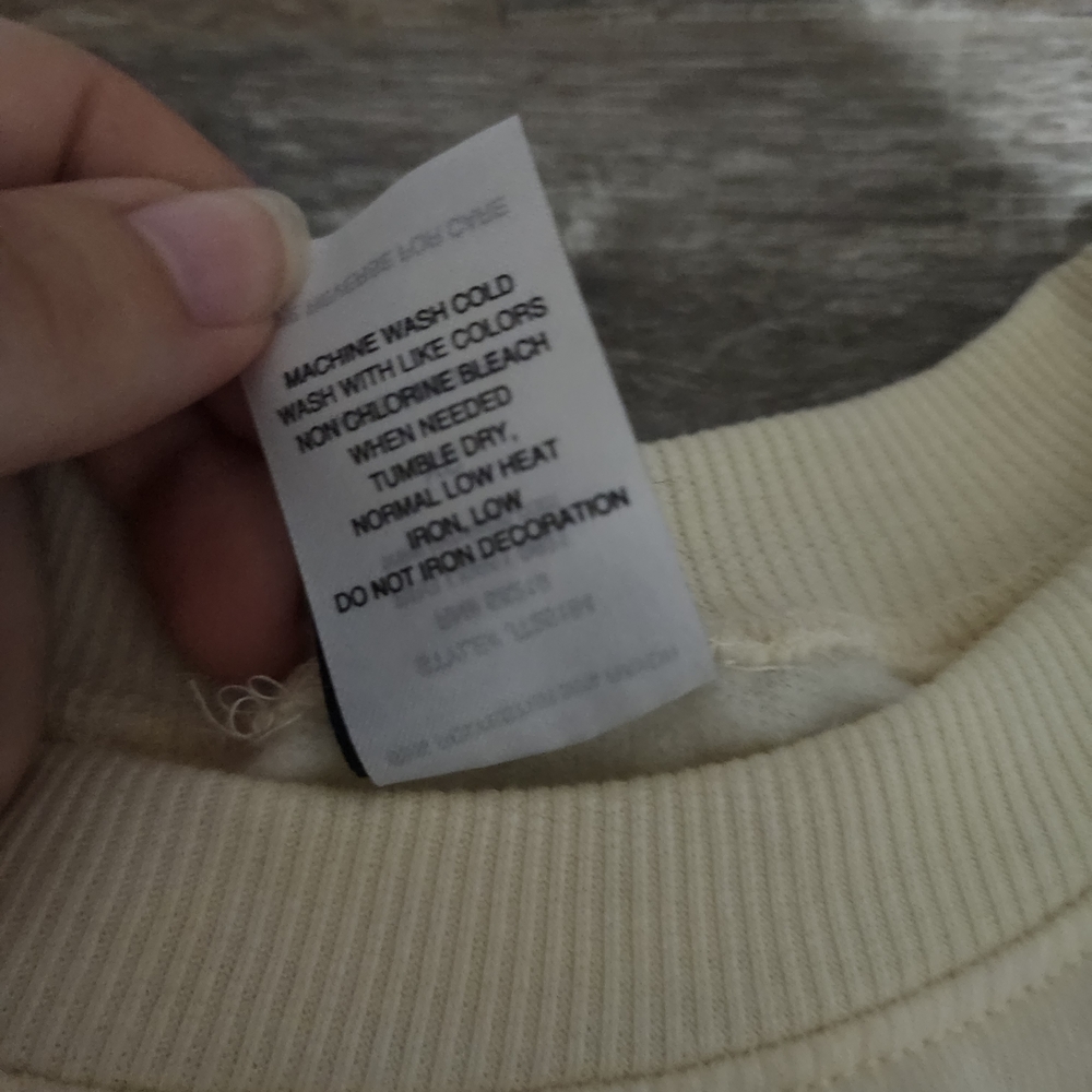 Dog Mom Crewneck Sweatshirt in Cream with Gray Sleeves XS Like New - Picture 5 of 5